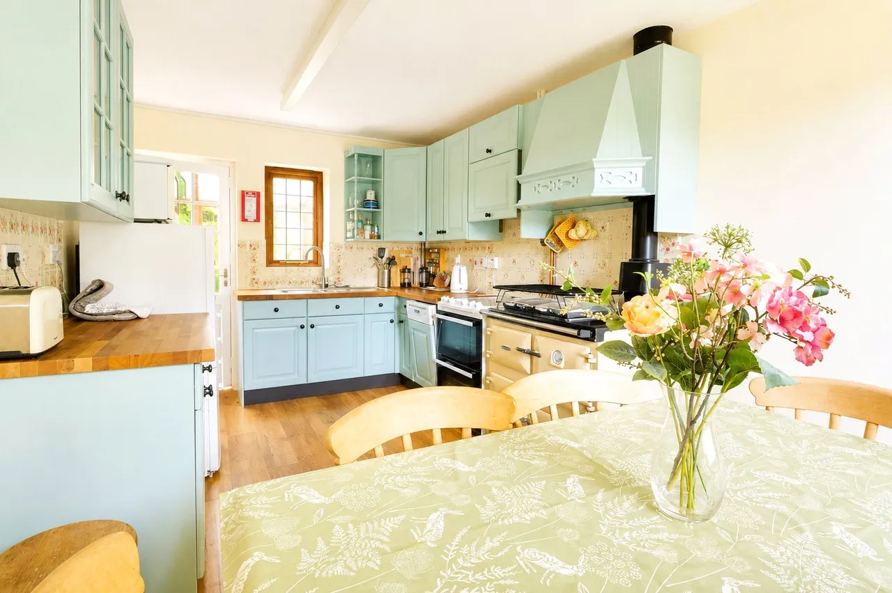 Linden Terrace, Winsford, TA24, photo 3