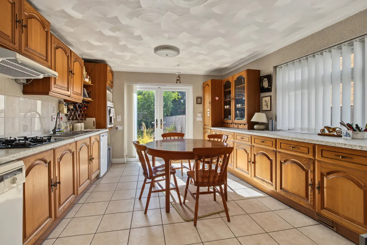 Diban Avenue, Elm Park, RM12, photo 3