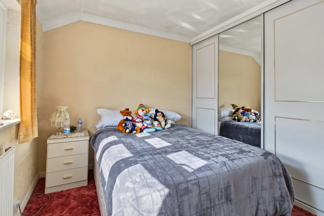 Diban Avenue, Elm Park, RM12, photo 13