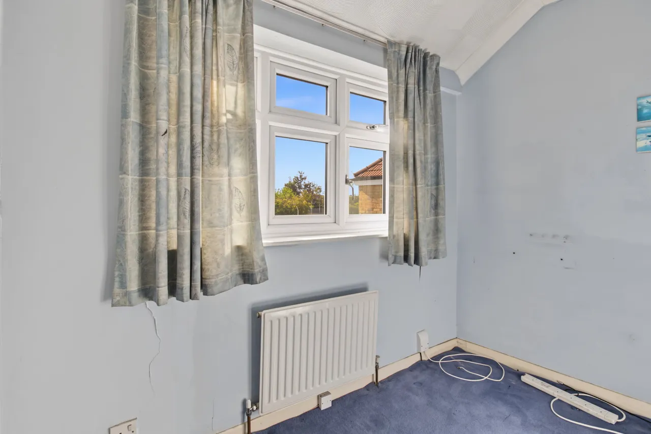 Diban Avenue, Elm Park, RM12, photo 17