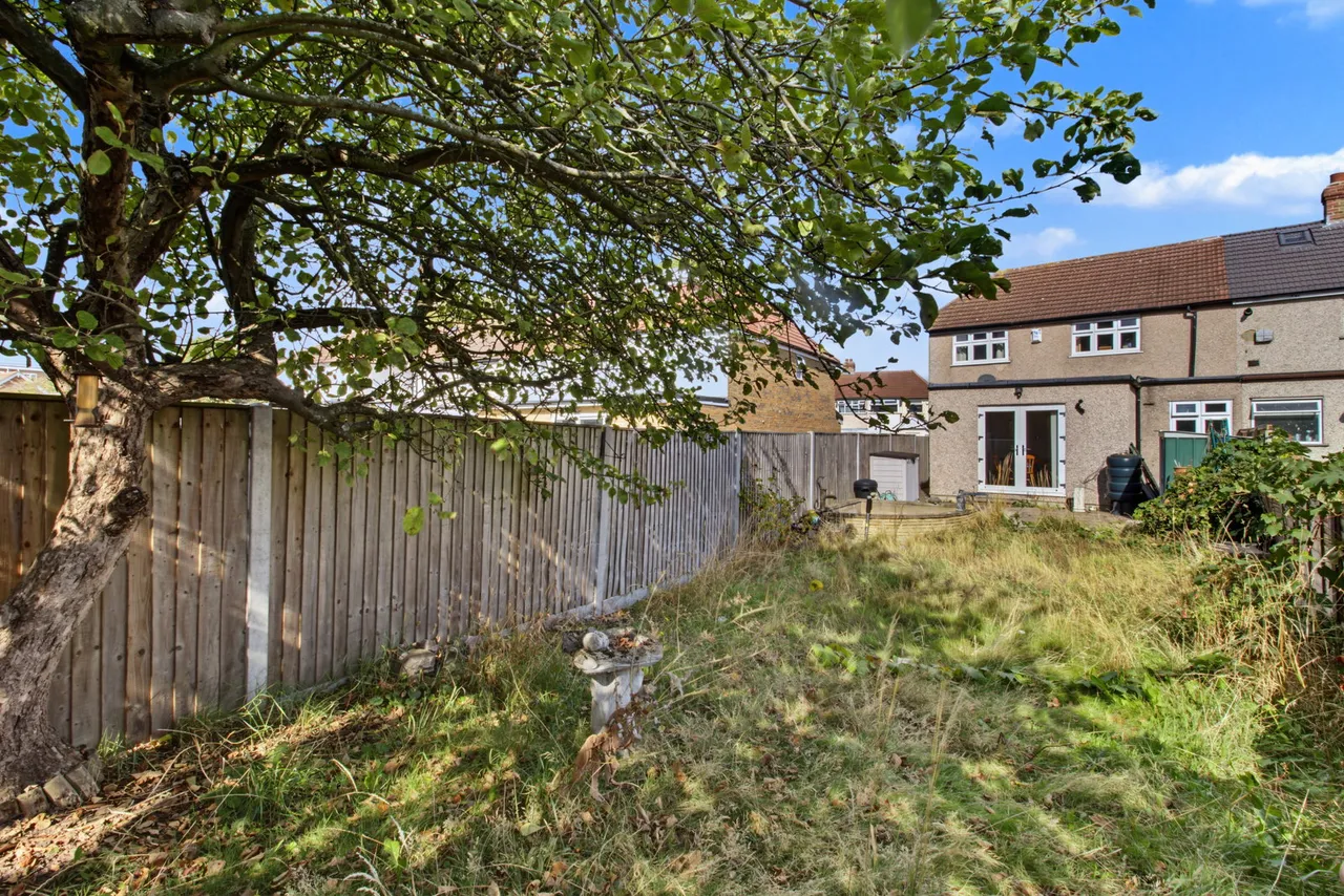 Diban Avenue, Elm Park, RM12, photo 19