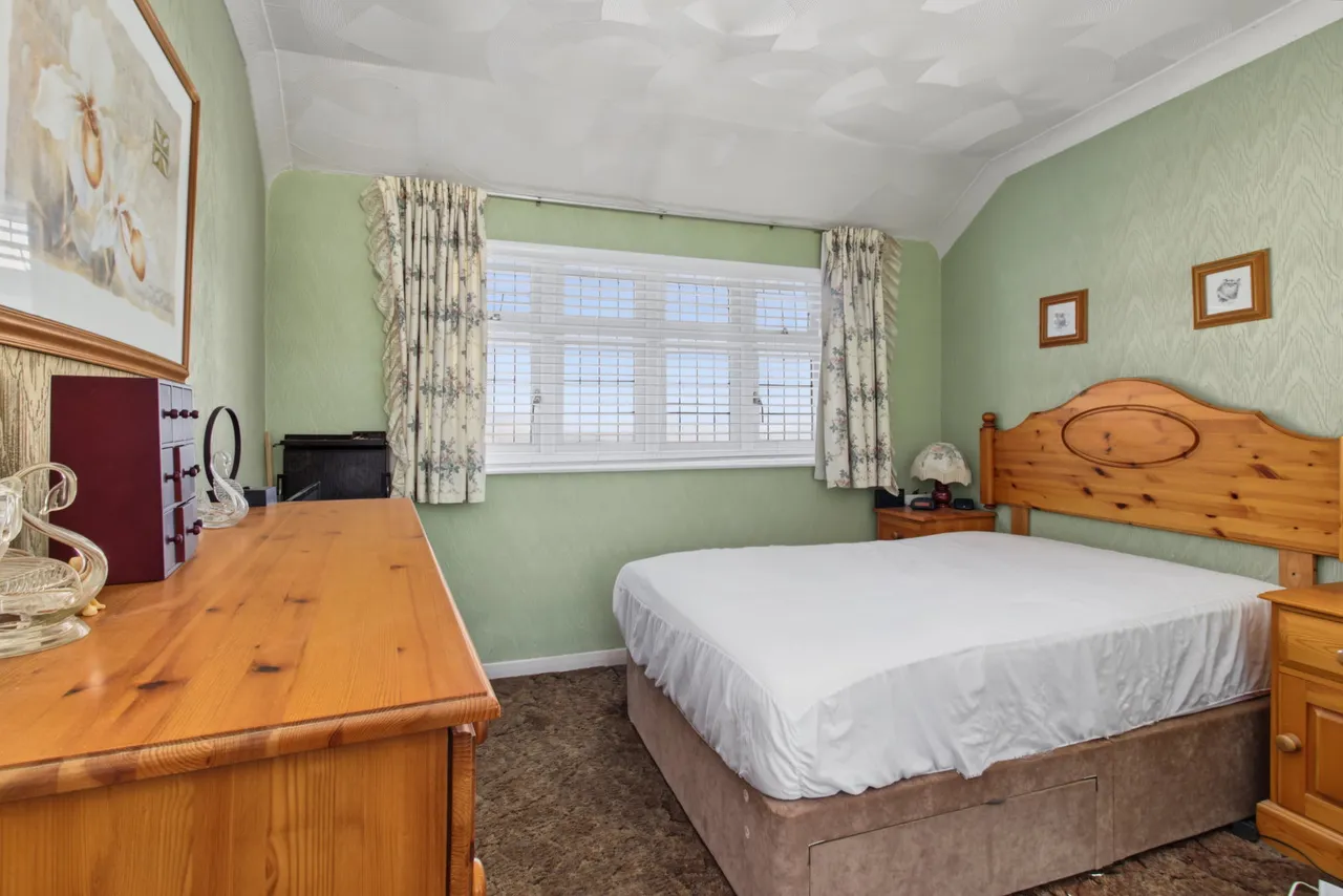 Diban Avenue, Elm Park, RM12, photo 15