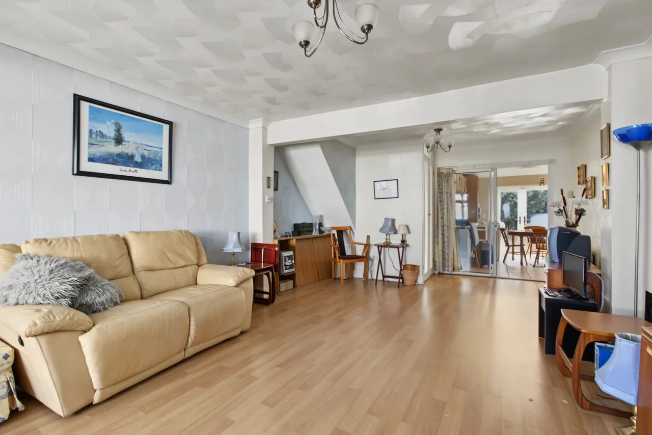 Diban Avenue, Elm Park, RM12, photo 6