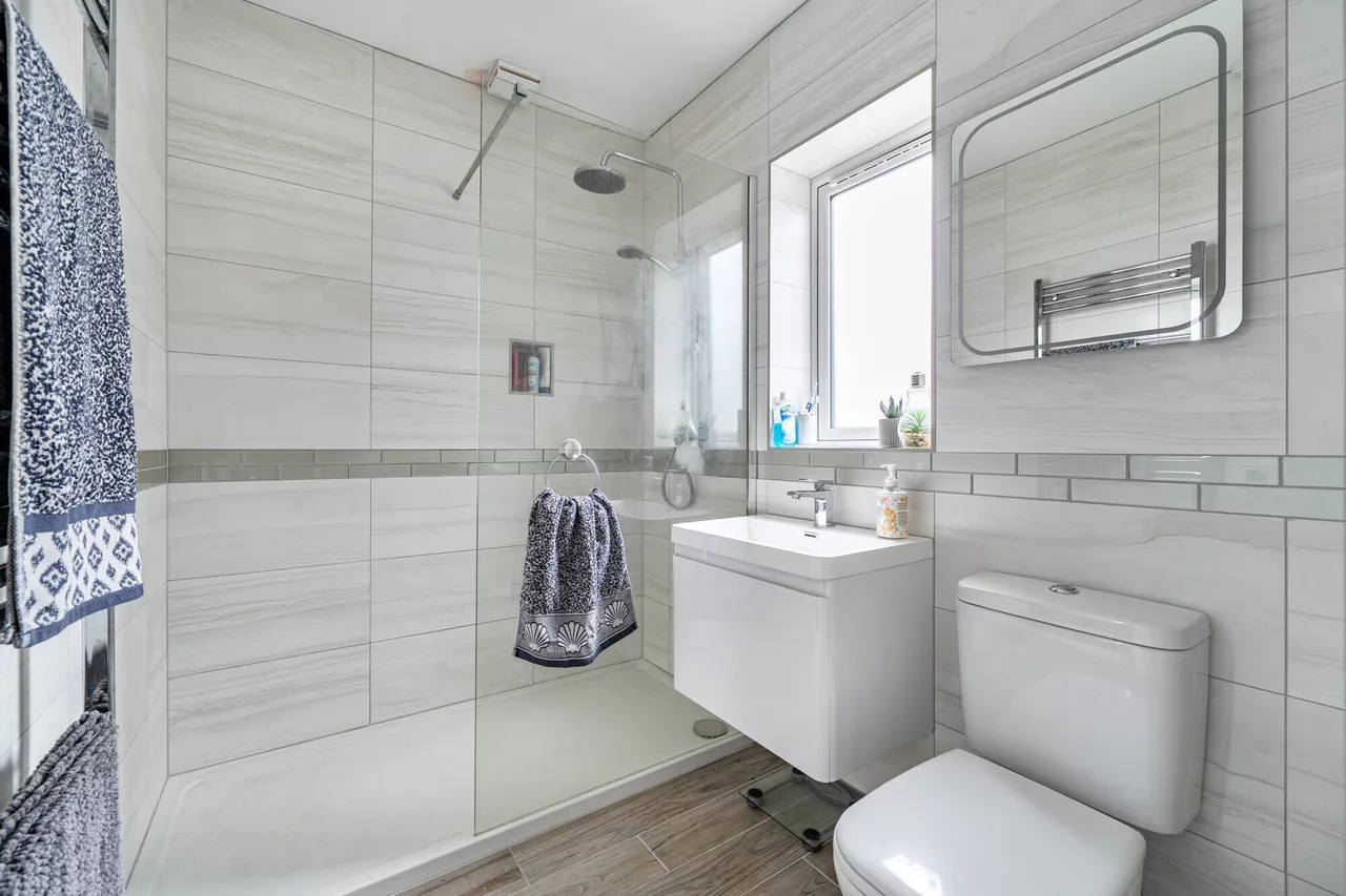Southcourt Drive, Cheltenham, GL53, photo 8