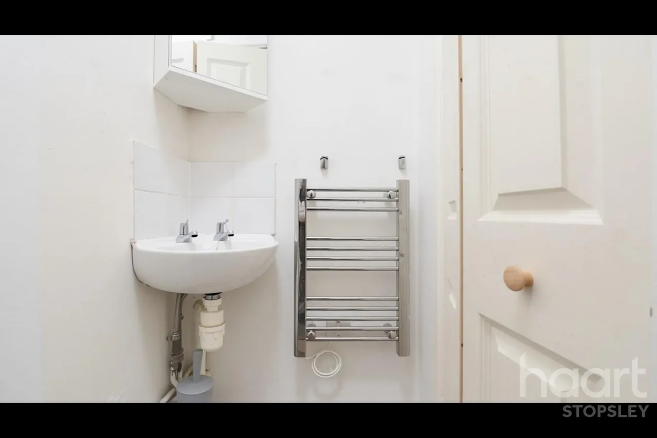 Clarendon Road, Luton, LU2, photo 11