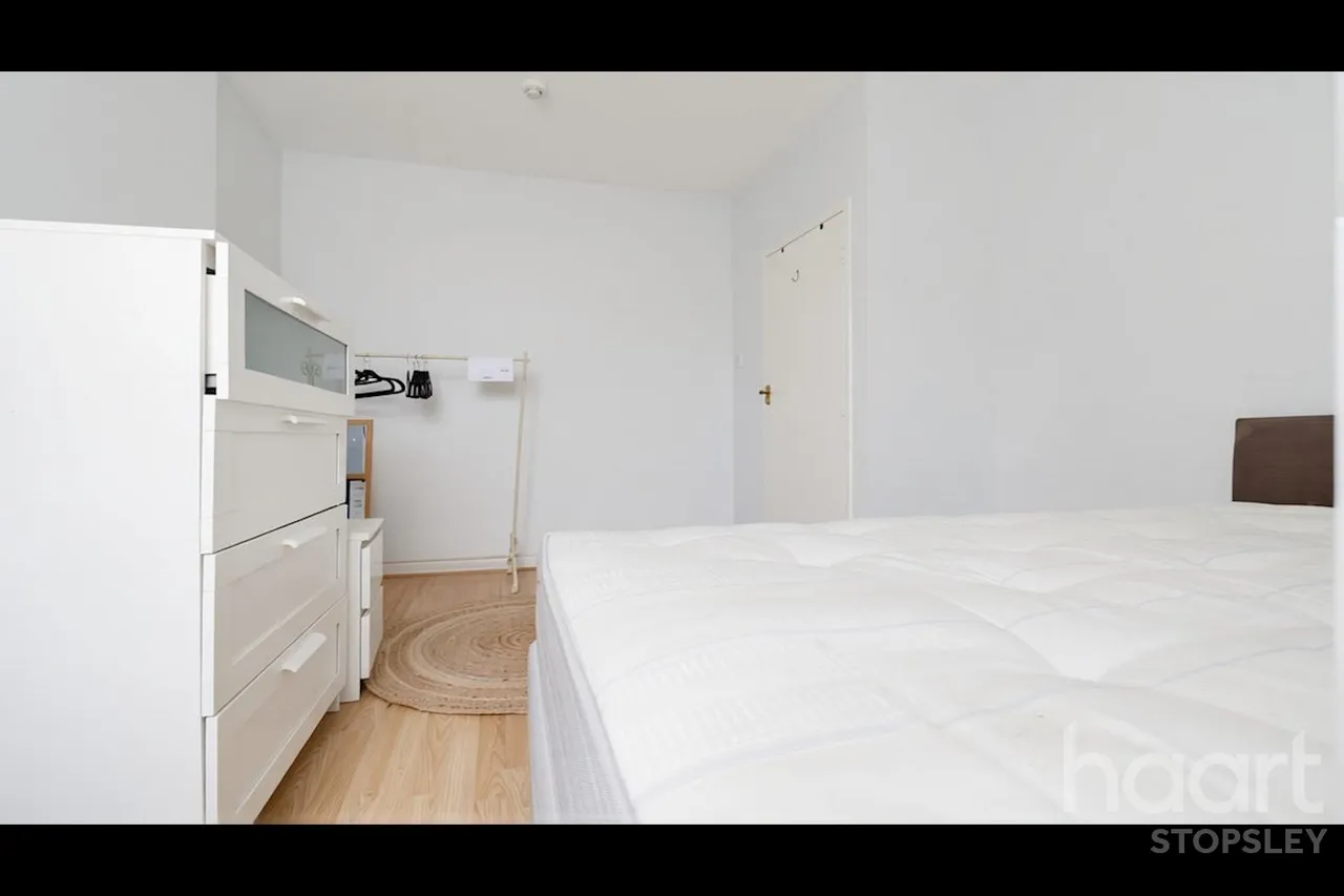 Clarendon Road, Luton, LU2, photo 9