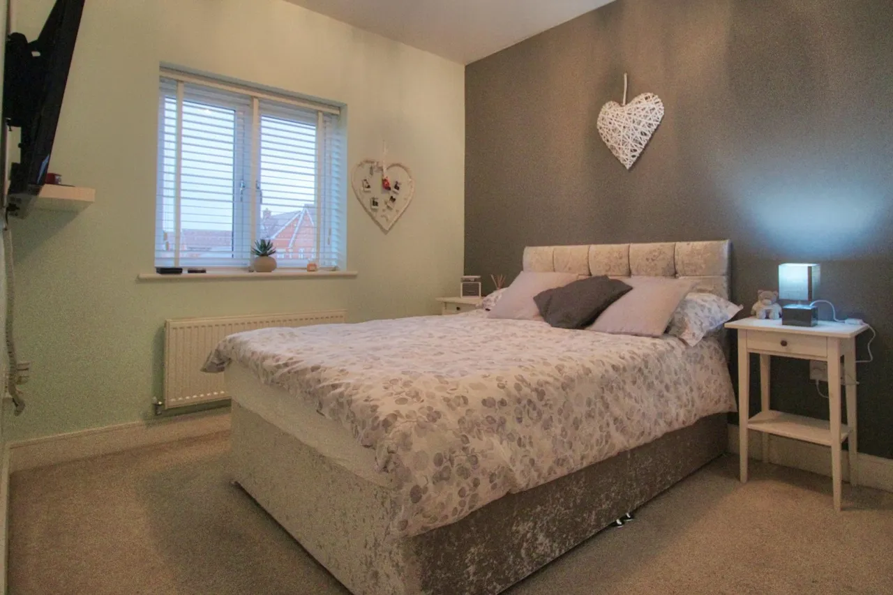 Gregorys Bank, Worcester, WR3, photo 13