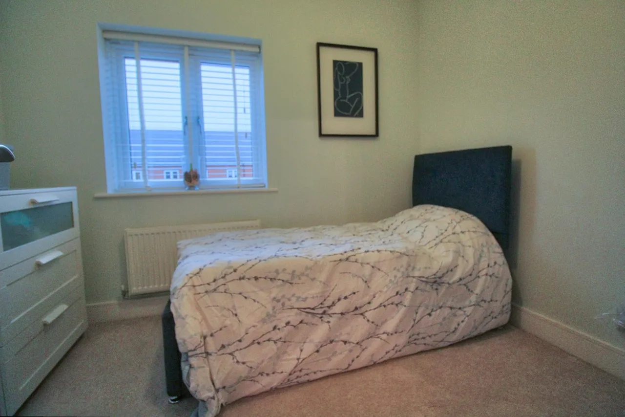 Gregorys Bank, Worcester, WR3, photo 15