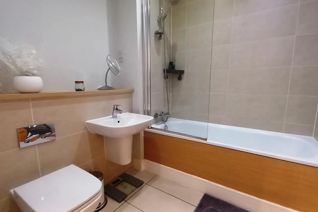 Gregorys Bank, Worcester, WR3, photo 16