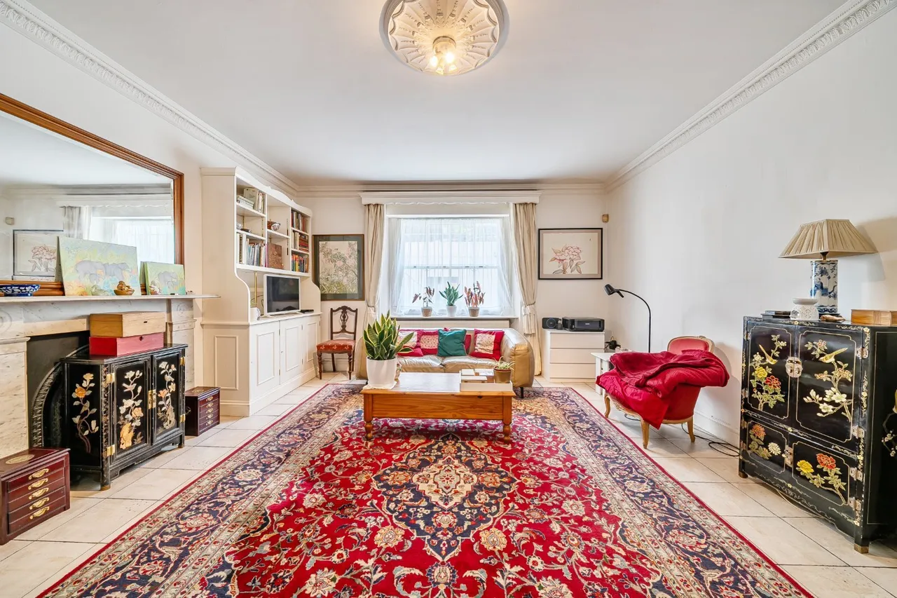 1 bed flat for sale, Onslow Gardens, South Kensington, SW7