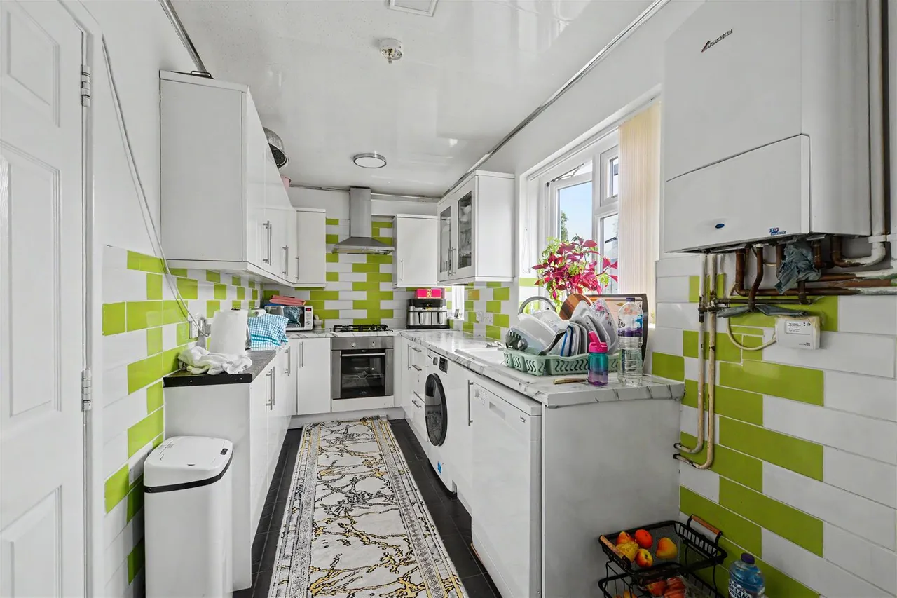Olton Avenue, Lenton Abbey, NG9, photo 4