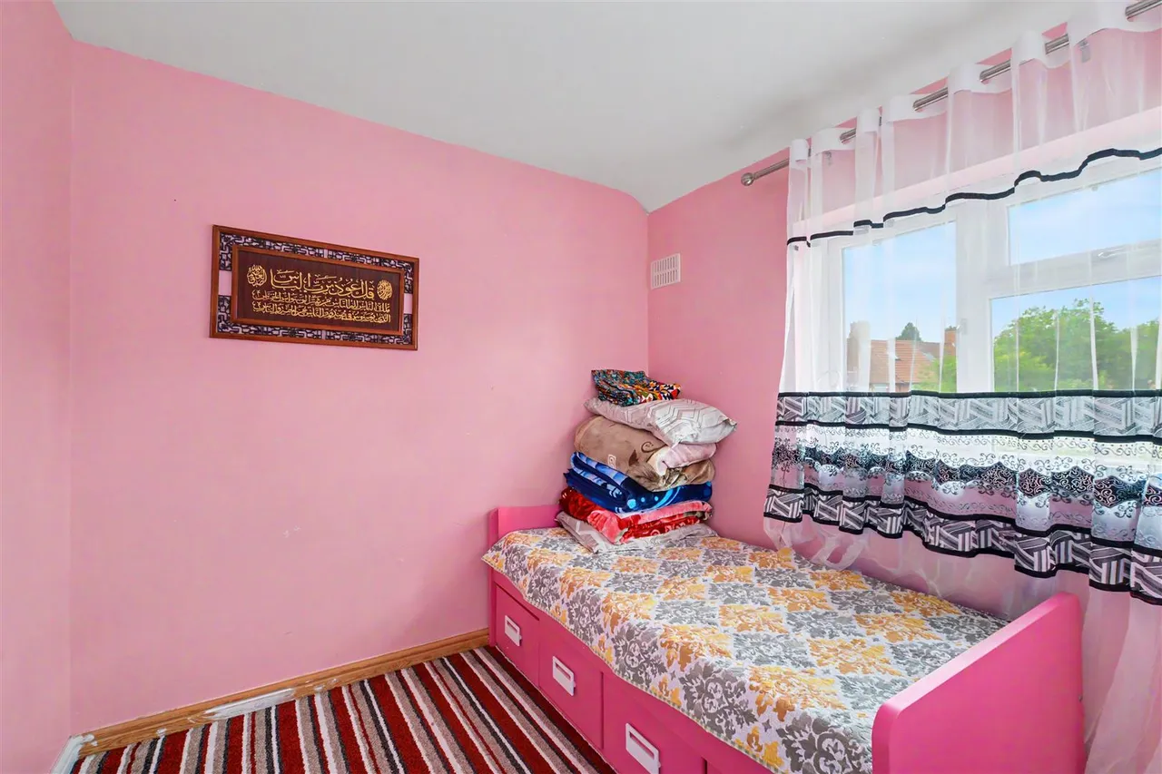 Olton Avenue, Lenton Abbey, NG9, photo 9