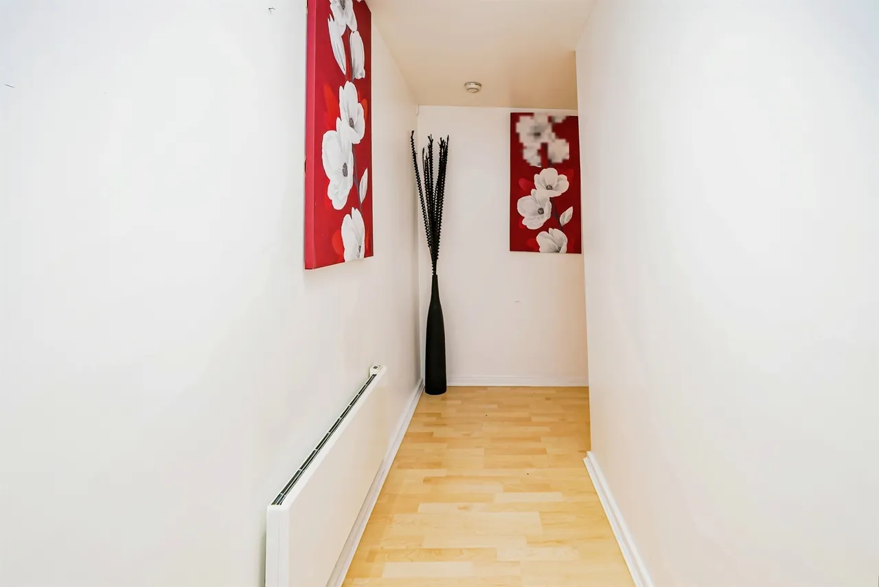 Bath Road, Slough, SL1, photo 13