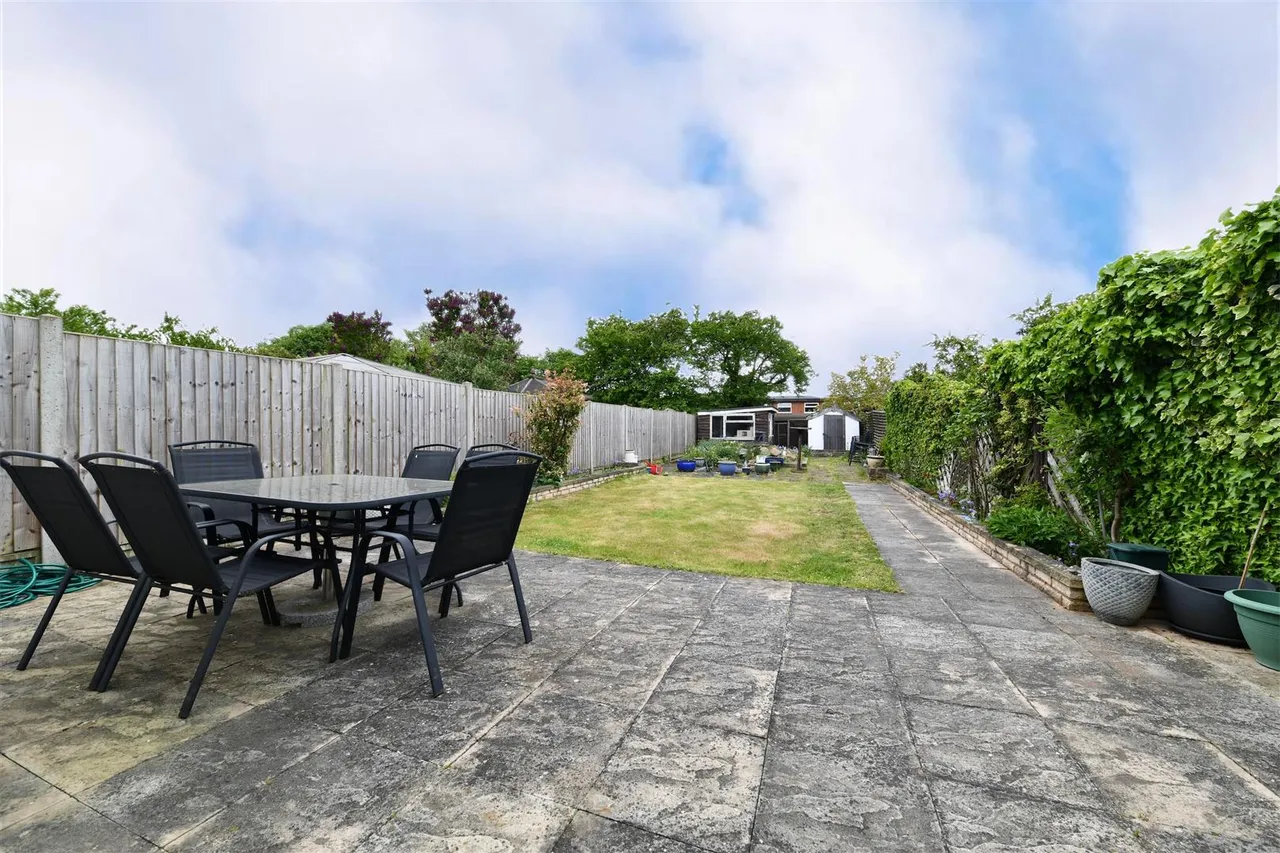 Nodes Drive, Stevenage, Herts, SG2 8AL, photo 9