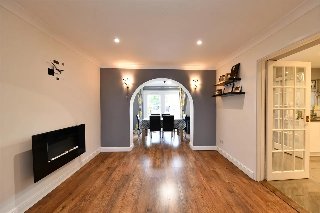 Nodes Drive, Stevenage, Herts, SG2 8AL, photo 3