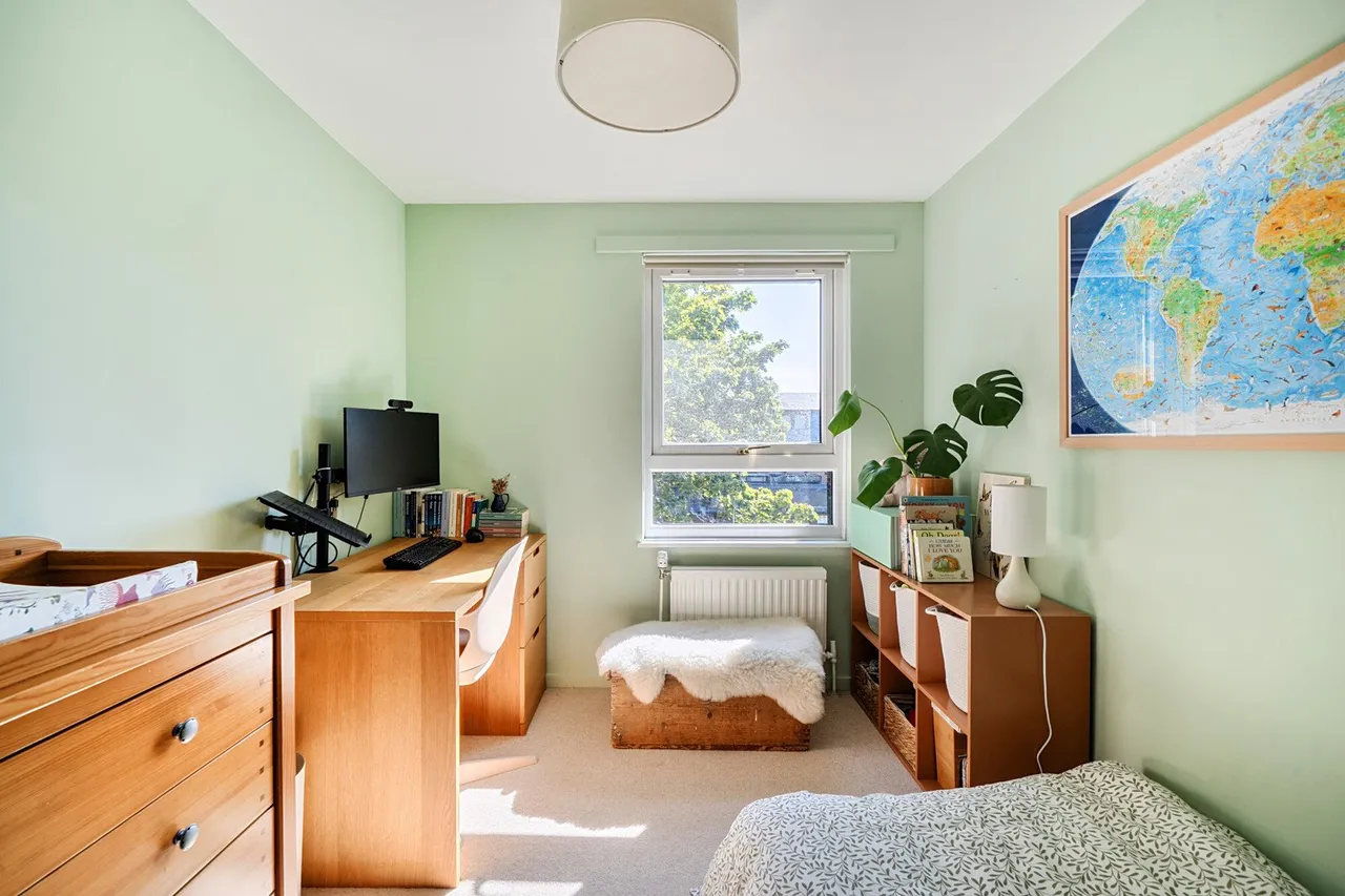 Manaton Close, SE15, photo 10