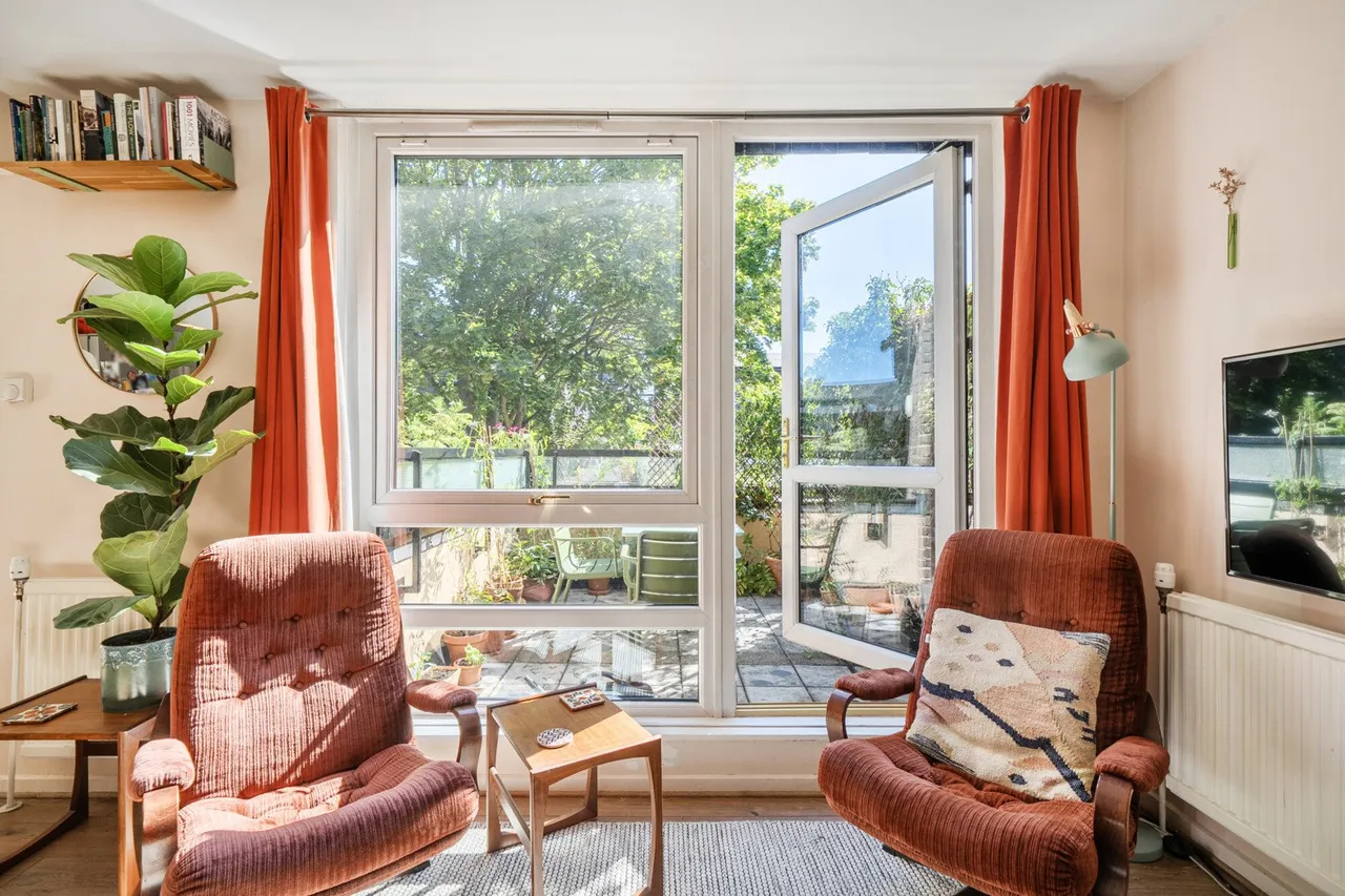 Manaton Close, SE15, photo 4