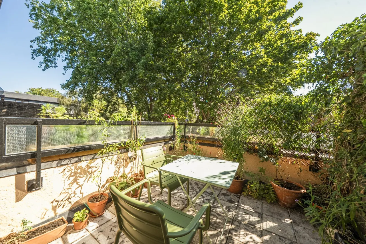 Manaton Close, SE15, photo 5