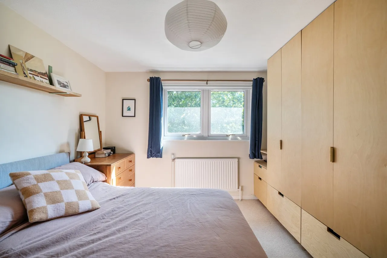 Manaton Close, SE15, photo 8