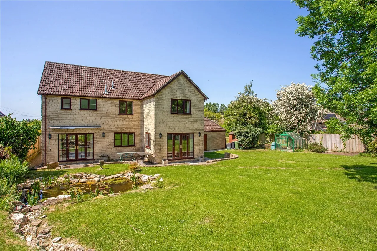 5 bed house for sale — Chippenham, SN14