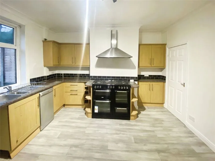 Oakwell Lane, Barnsley, South Yorkshire, S71, photo 5