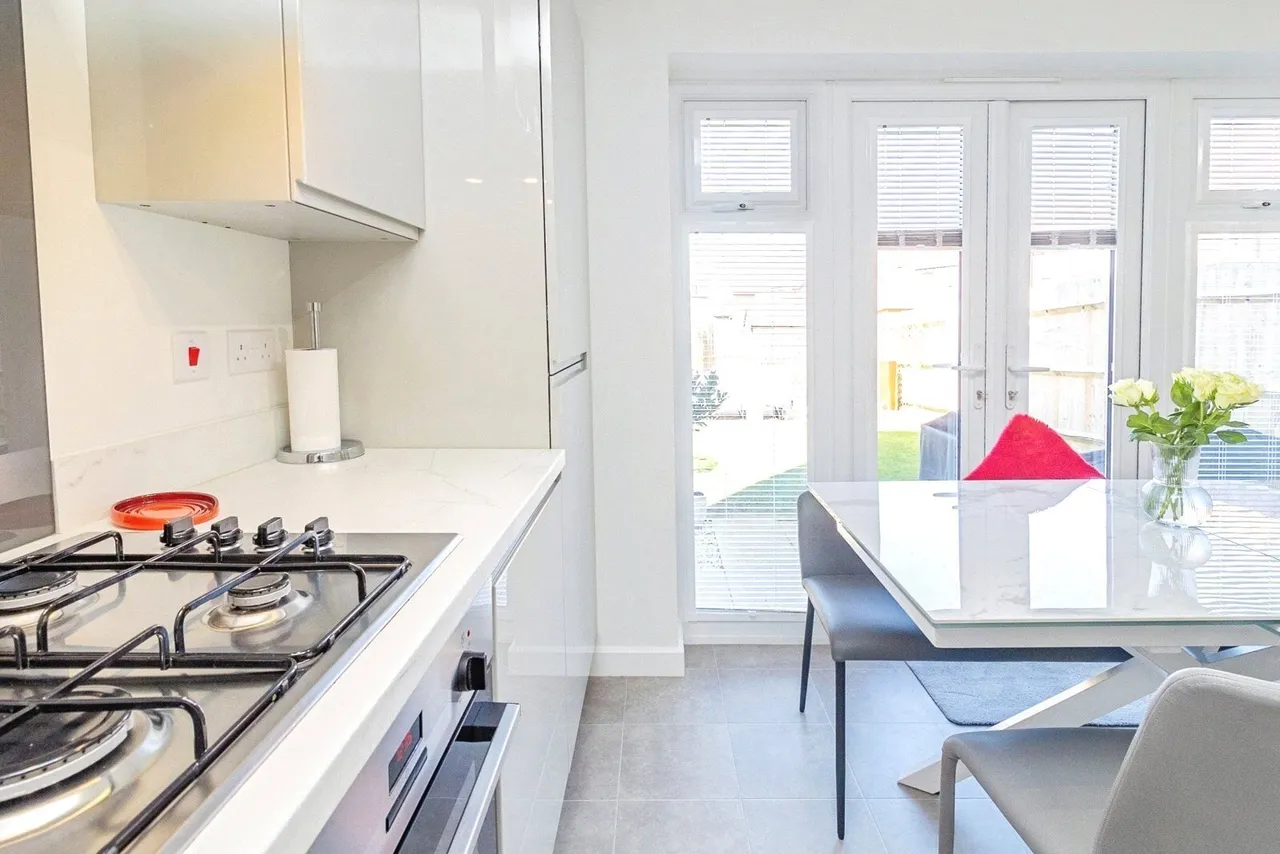 Farrington Way, Eagle Farm South, Milton Keynes, Buckinghamshire, MK17, photo 5