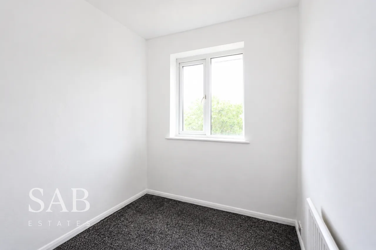 Newdene Avenue, Northolt, UB5, photo 8