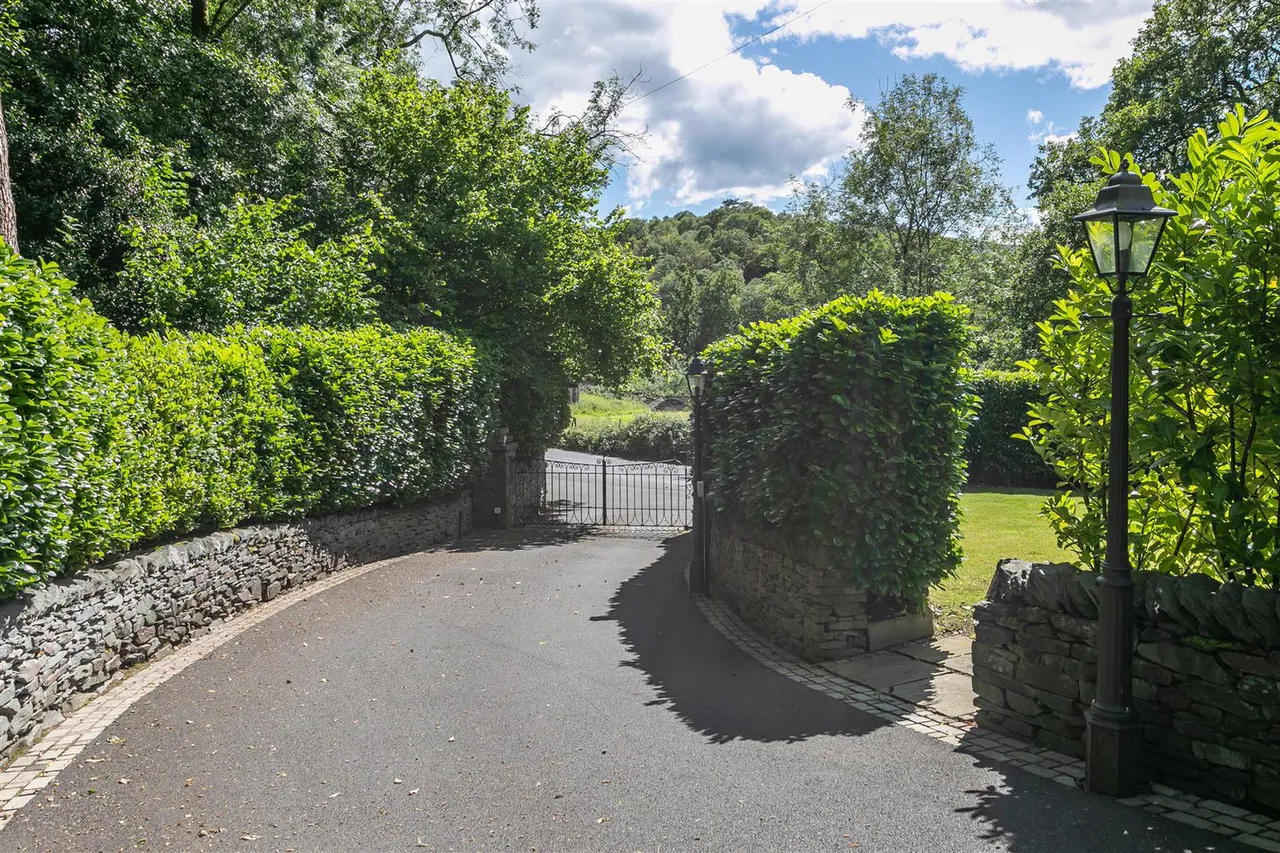 Grey Friar Lodge, Clappersgate, LA22, photo 41