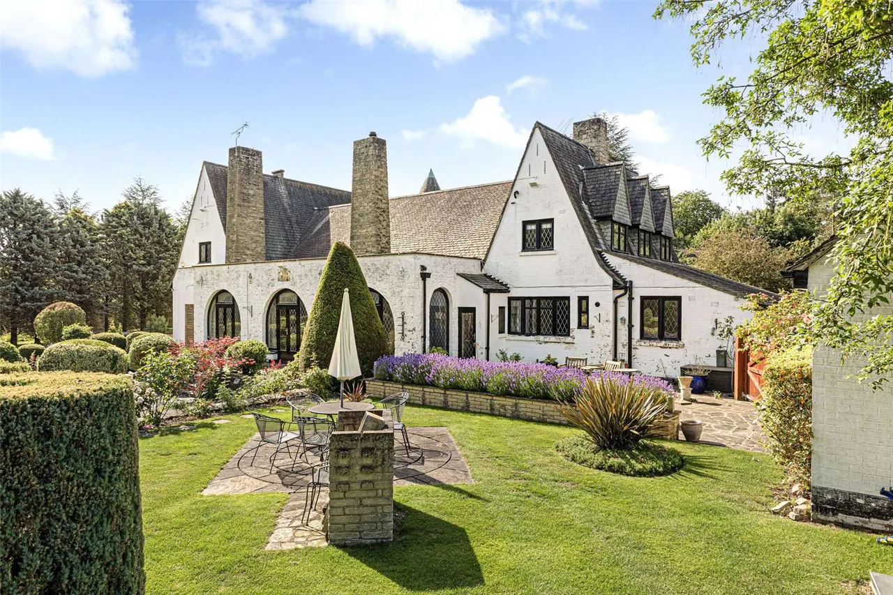 5 bed house for sale — Montrose Drive, Maidenhead, Berkshire, SL6 4LX