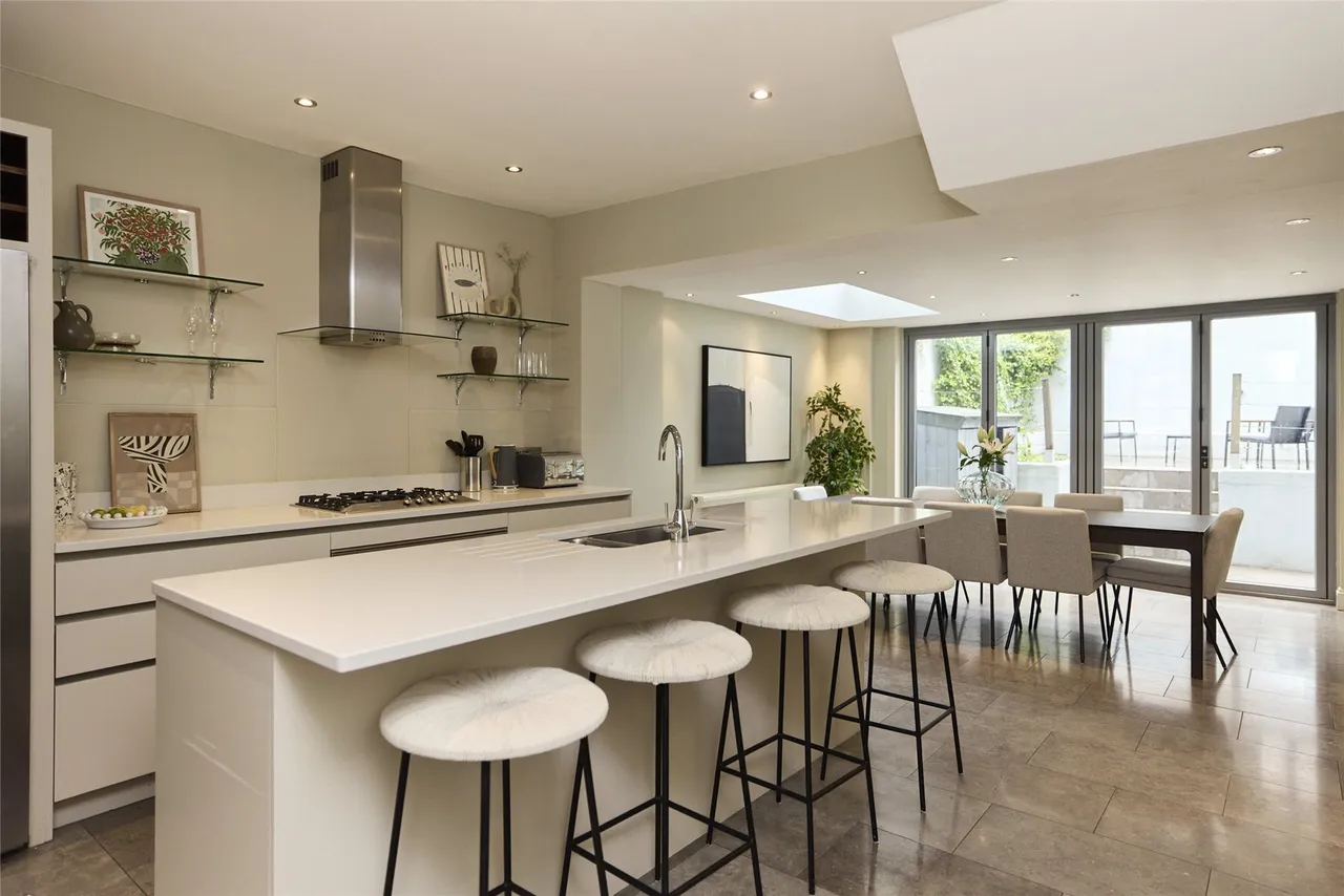 Langton Street, London, SW10, photo 5