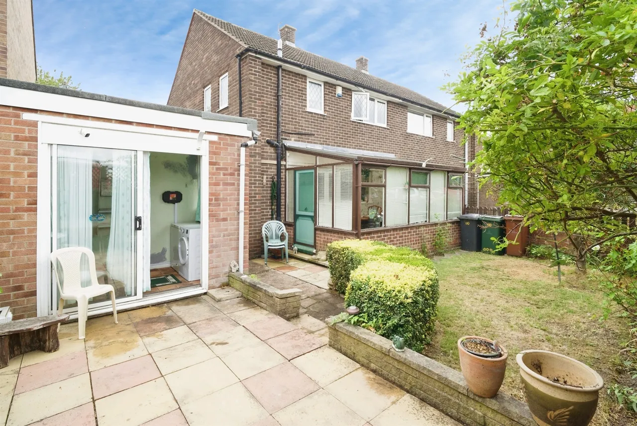 Smithies Lane, Barnsley, S71, photo 16