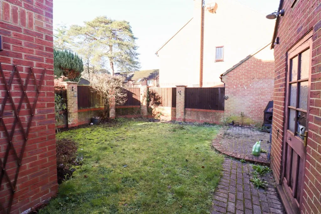 Azalea Gardens, Church Crookham, photo 15