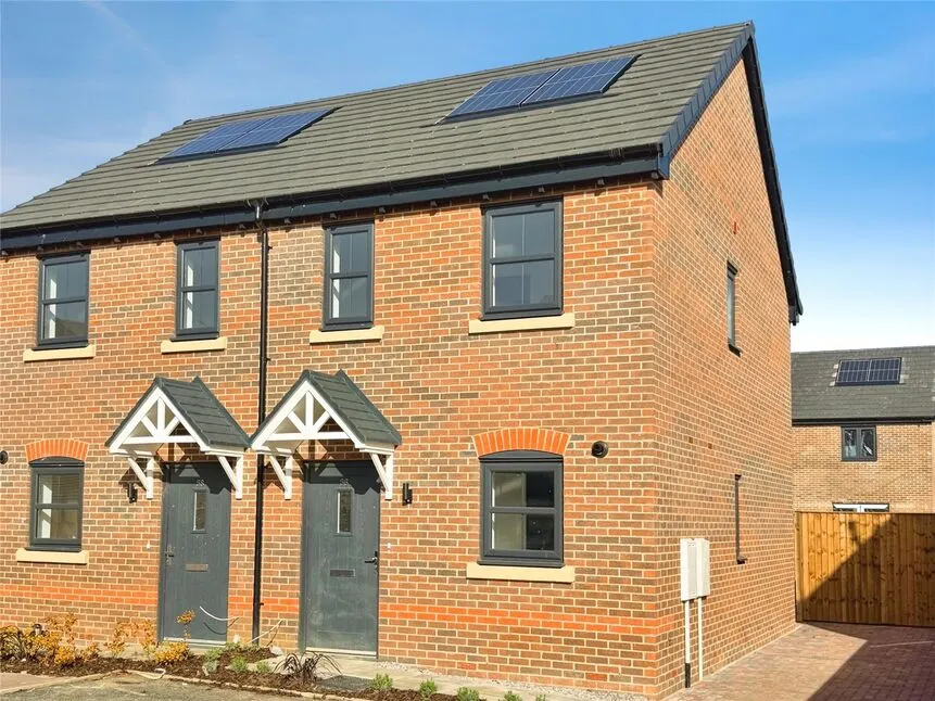 2 bed house for sale — Donnelly Road, Armthorpe, Doncaster, DN3