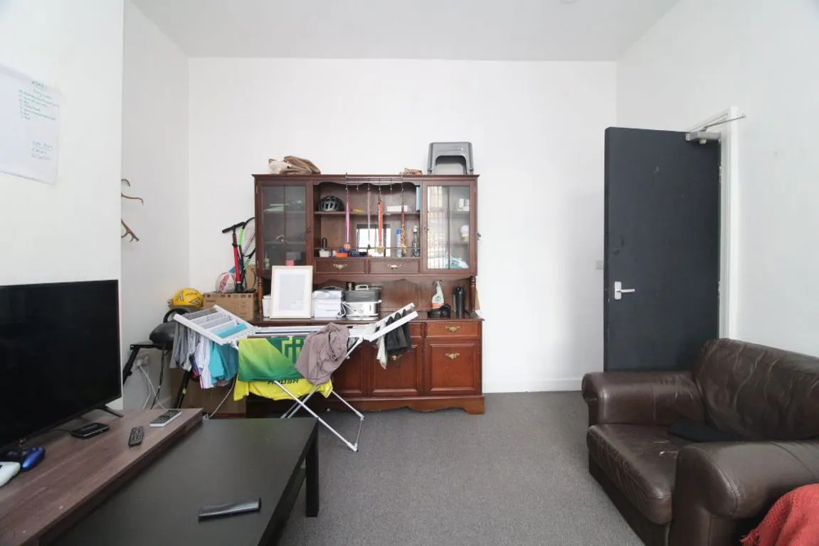 Filey Street, S10, photo 9