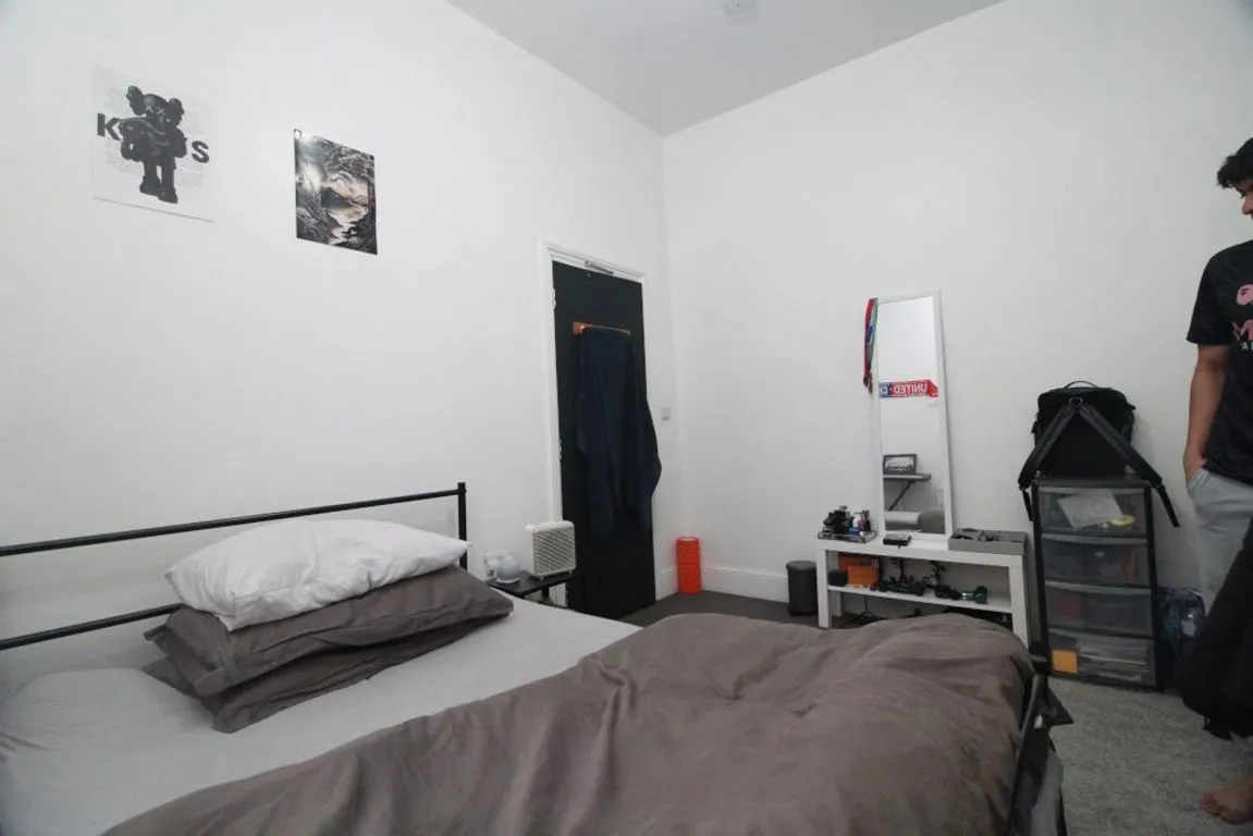 Filey Street, S10, photo 2