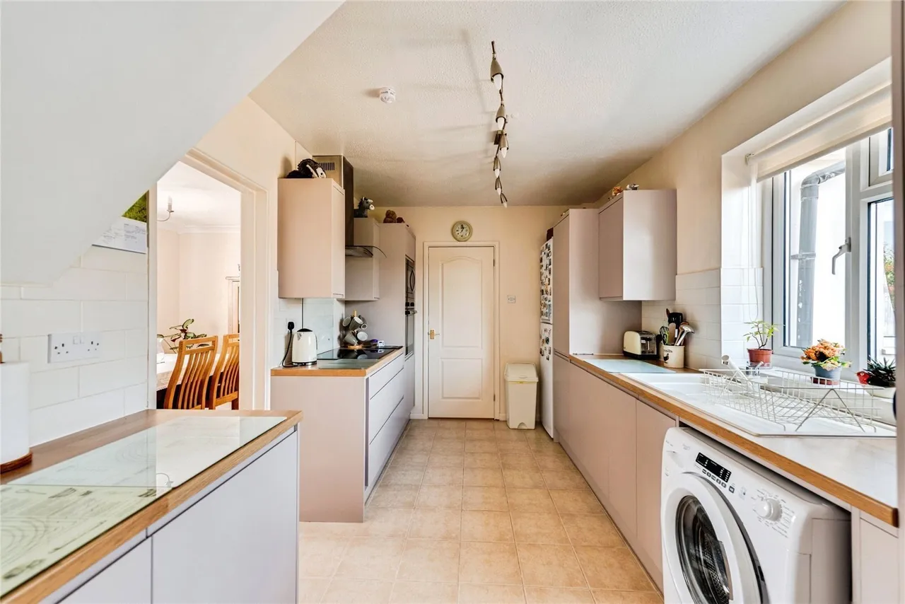 Moredon Road, Swindon, Wiltshire, SN25, photo 2