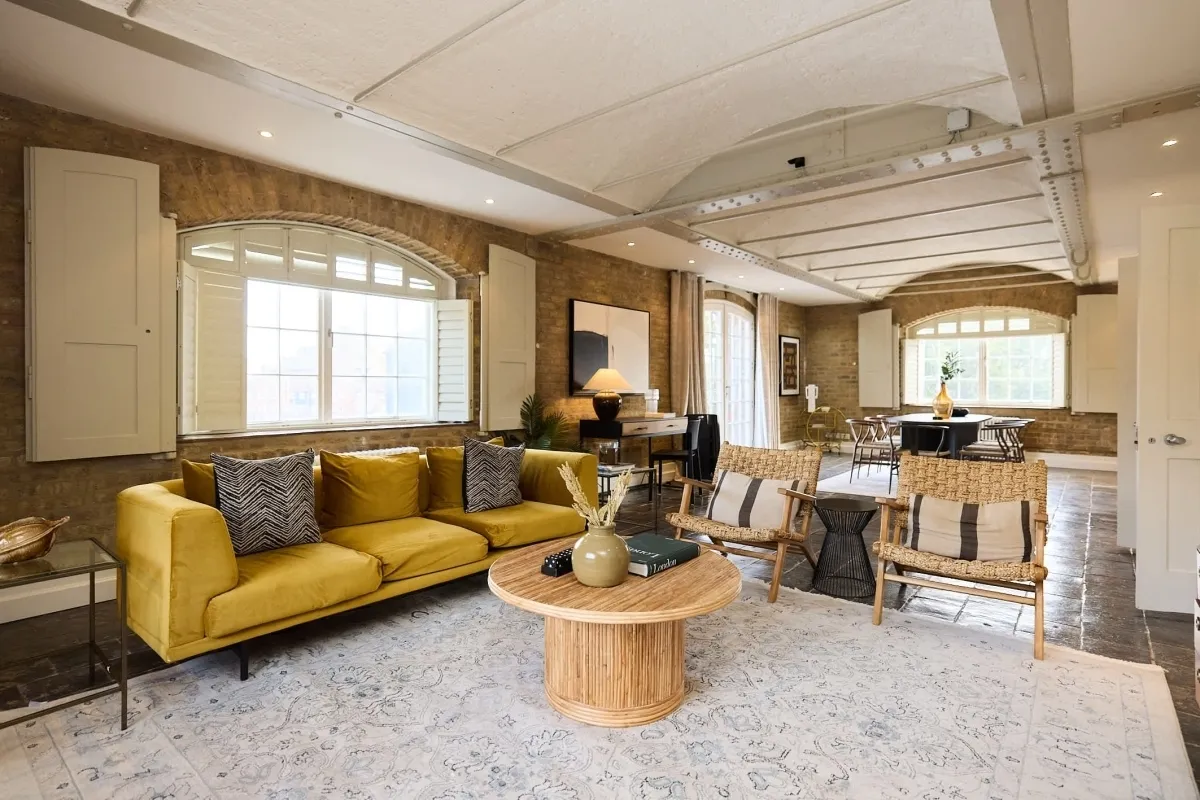 4 bed flat to rent — Ivory House, St. Katharine Dock, E1W