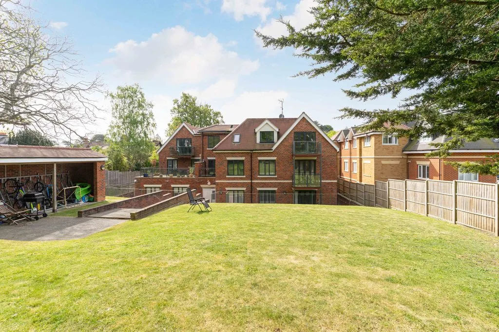 92 Foxley Lane, Purley CR8 3NA, photo 13