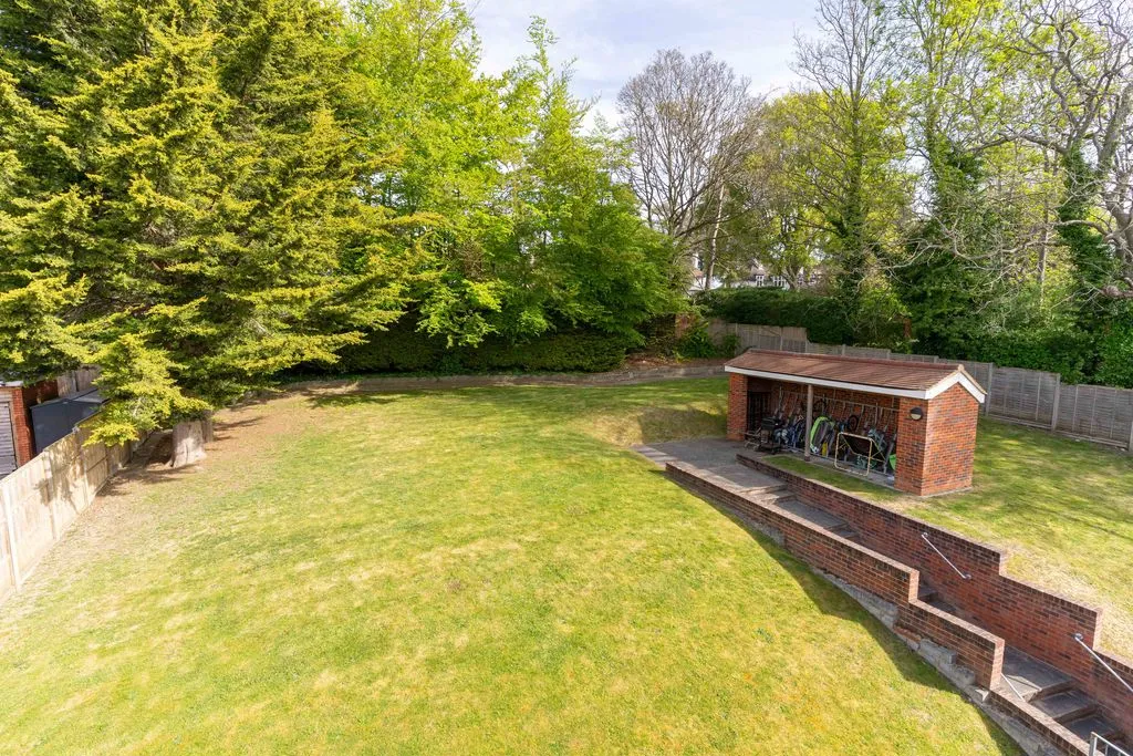 92 Foxley Lane, Purley CR8 3NA, photo 12