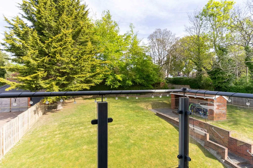 92 Foxley Lane, Purley CR8 3NA, photo 8
