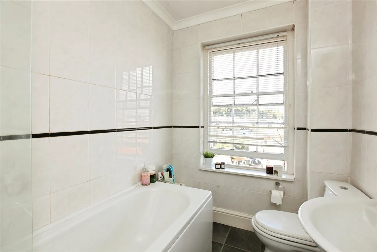 Clifton Terrace, Torquay, TQ1, photo 11