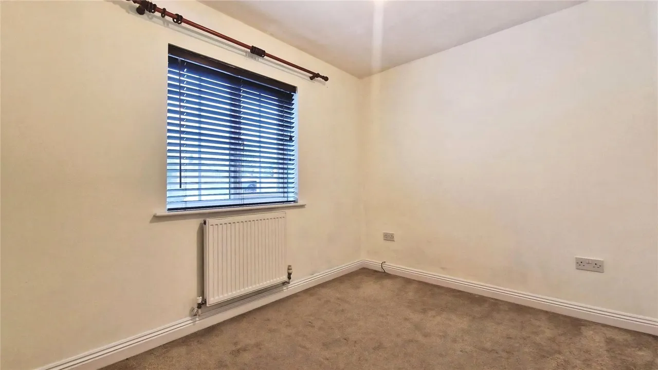 Roebuck Estate, Binfield, Bracknell, Berkshire, RG42 4DD, photo 9