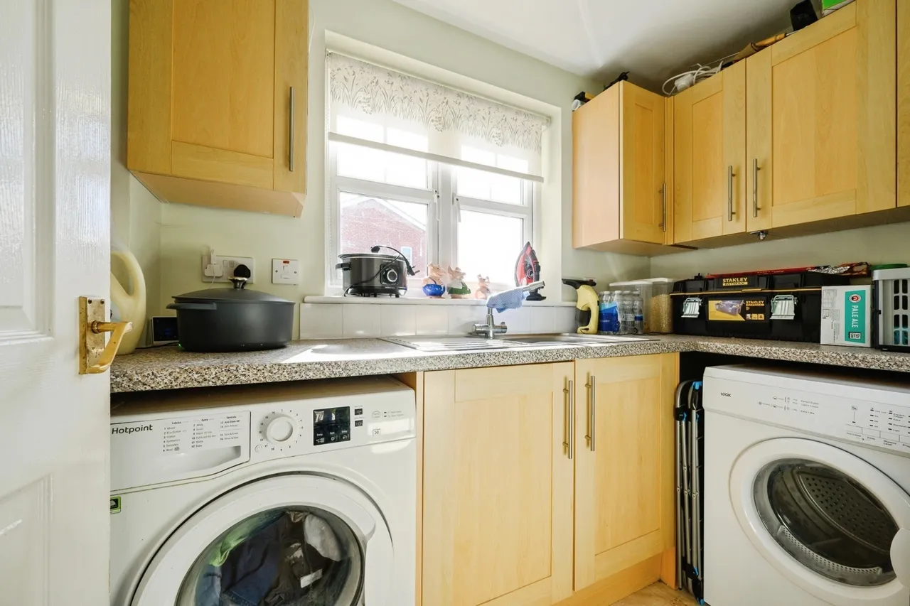 Sapphire Close, Gosport, PO12, photo 15