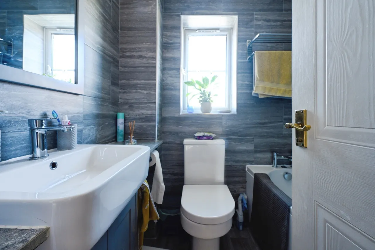 Sapphire Close, Gosport, PO12, photo 12