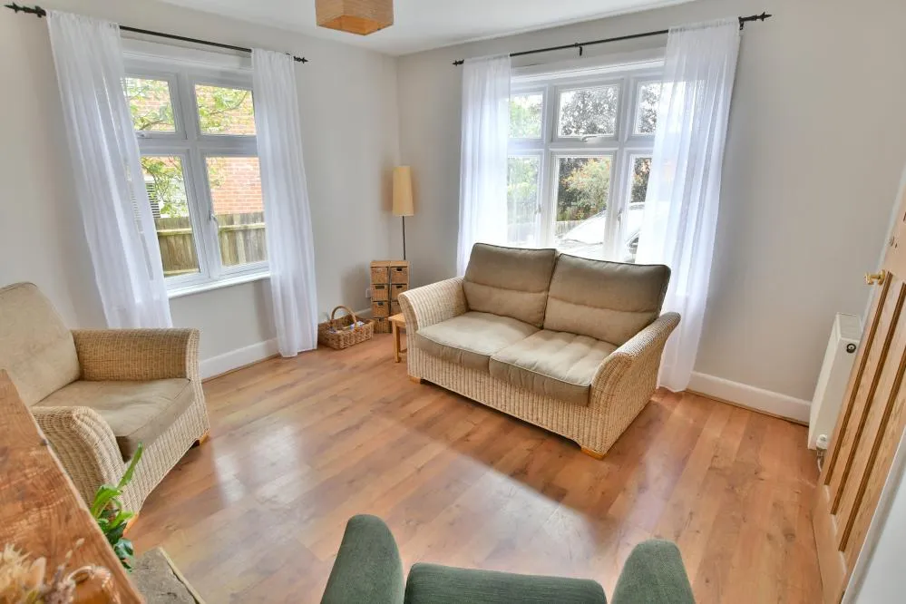 Middlehill Road, Colehill, BH21, photo 6