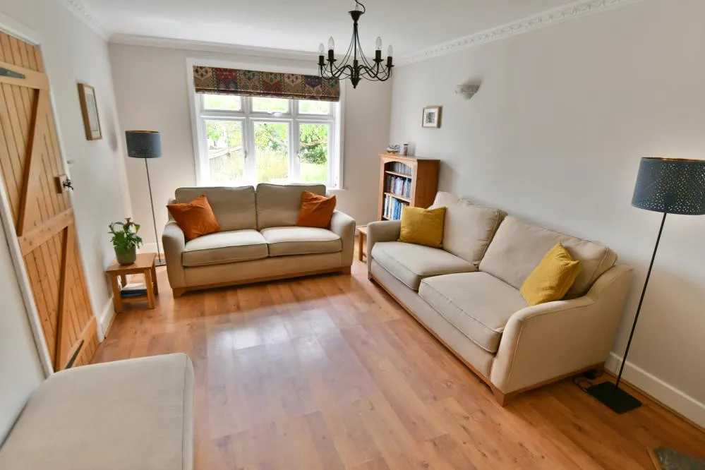 Middlehill Road, Colehill, BH21, photo 5