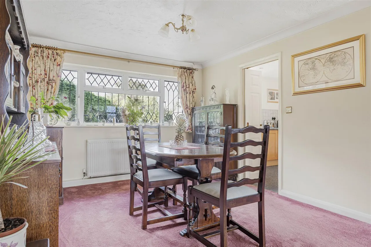 Burns Crescent, Bicester, photo 5