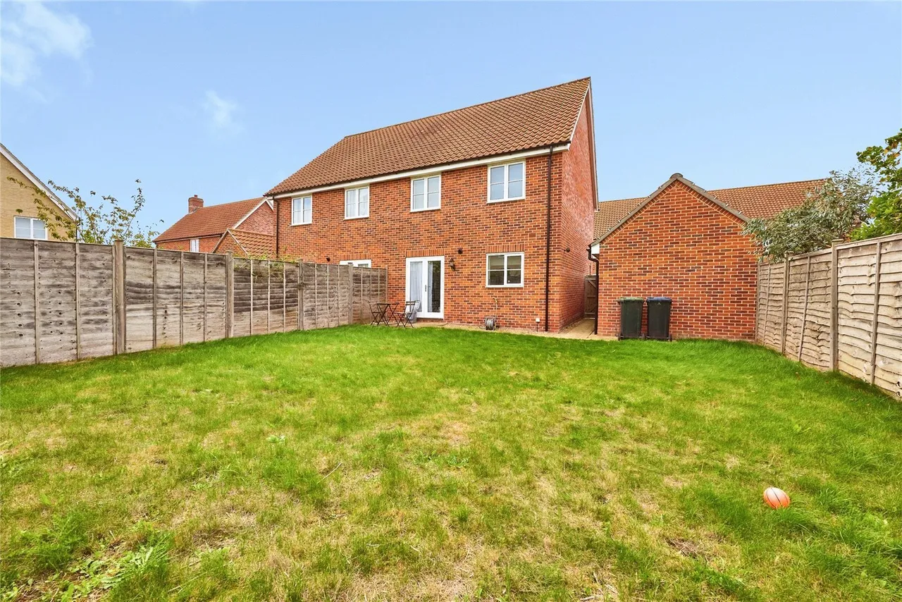 Tayberry Close, Ely, CB6, photo 12