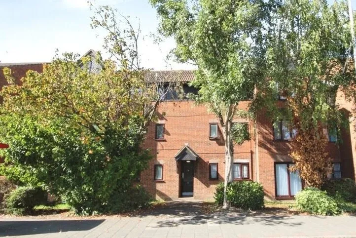 Rainham Road South, Dagenham, RM10, photo 4