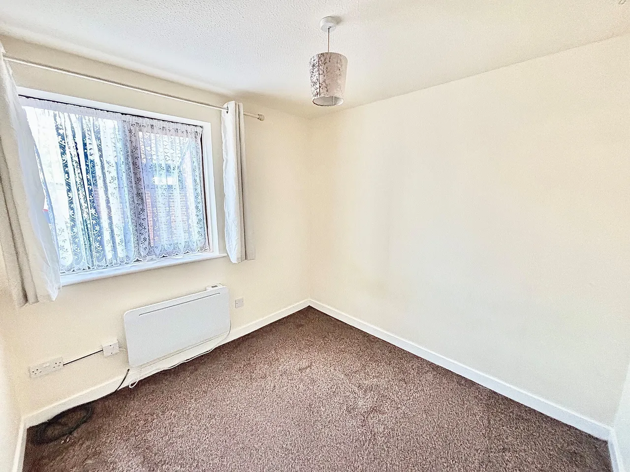 Rainham Road South, Dagenham, RM10, photo 6
